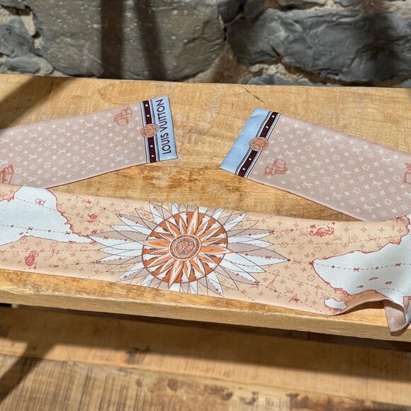 Louis Vuitton LV Map Print Silk Bandeau Scarf - Picture 5 of 8